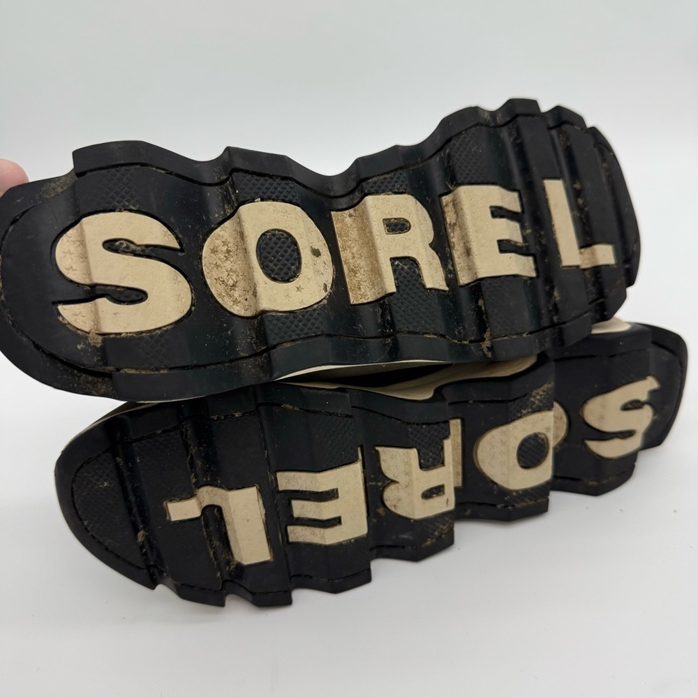 Women’s Sorel Kinetic Caribou Boots size 9 - Picture 7 of 8